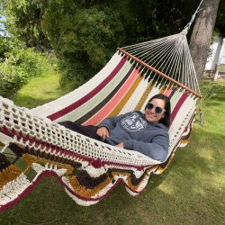 DecoPark DeLuxe Hngekje fra Nicaragua med pyntekanter og trstokke