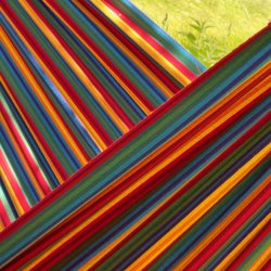 Ceara hngekje i colorfull light stribet design