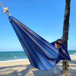 Kids Play Bahia Hngekje. 