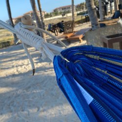 Altan hngekje GRANDE i bllige nuancer