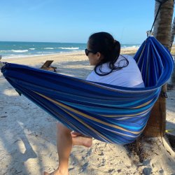 Altan hngekje GRANDE i bllige nuancer