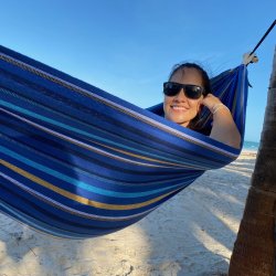 Altan hngekje GRANDE i bllige nuancer