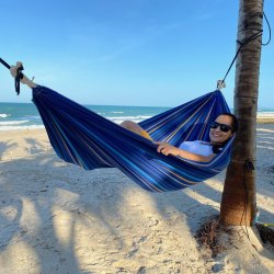 Altan hngekje GRANDE i bllige nuancer