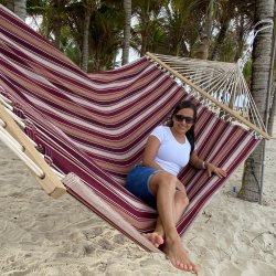 Mocca stribet HNGEKJE med 160 cm bredde tvrpinde