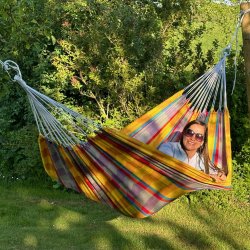 Stofhngekje i farvestrlende brasilianske farver