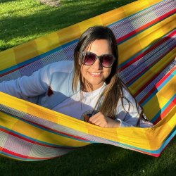 Stofhngekje i farvestrlende brasilianske farver