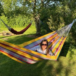 Stofhngekje i farvestrlende brasilianske farver