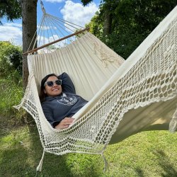 Dekorativ Naturhvid hngekje med Pynt og tvrpinde