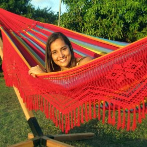 EXTREMO hngekje med elegante og flotte hndfremstillet pynt. Extra slidstrkt stof med PYNT