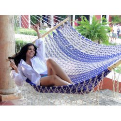 Livia Brito H&aelig;ngek&oslash;je