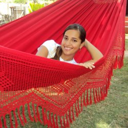 R&oslash;d dobbelt h&aelig;ngek&oslash;je med borter