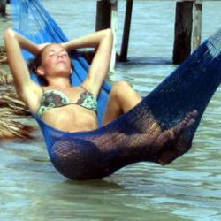 Tyk trd nethngekje K8 - hndvvet med en tyk snor