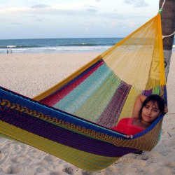 H&aelig;ngek&oslash;je Handmade in Mexico. I Net med Super Special Komfort