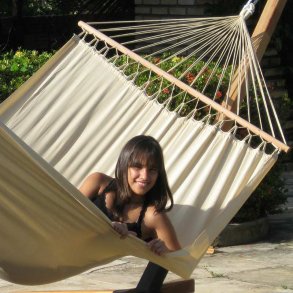 SKAGEN hngekje - Ensfarvet naturhvid med trstokke i hngekjen T163/118