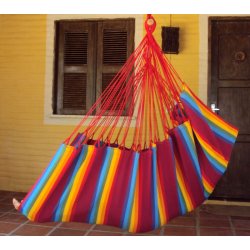 Hngekjestol til institutionsbrug og krvende brug i strkt stof