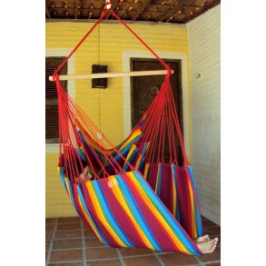 Hngekjestol til institutionsbrug og krvende brug i strkt stof