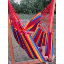 Hngekjestol til institutionsbrug og krvende brug i strkt stof